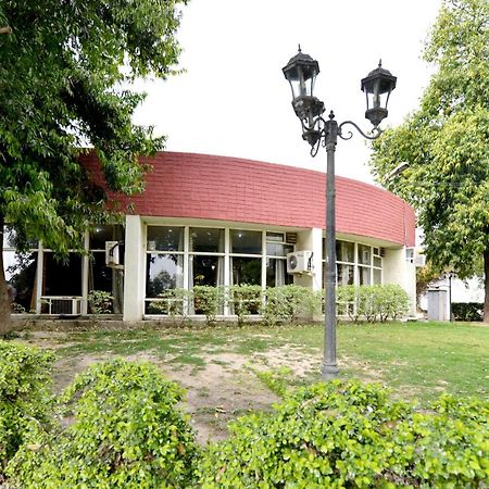 Karna Lake Tourist Resort Karnal Ngoại thất bức ảnh