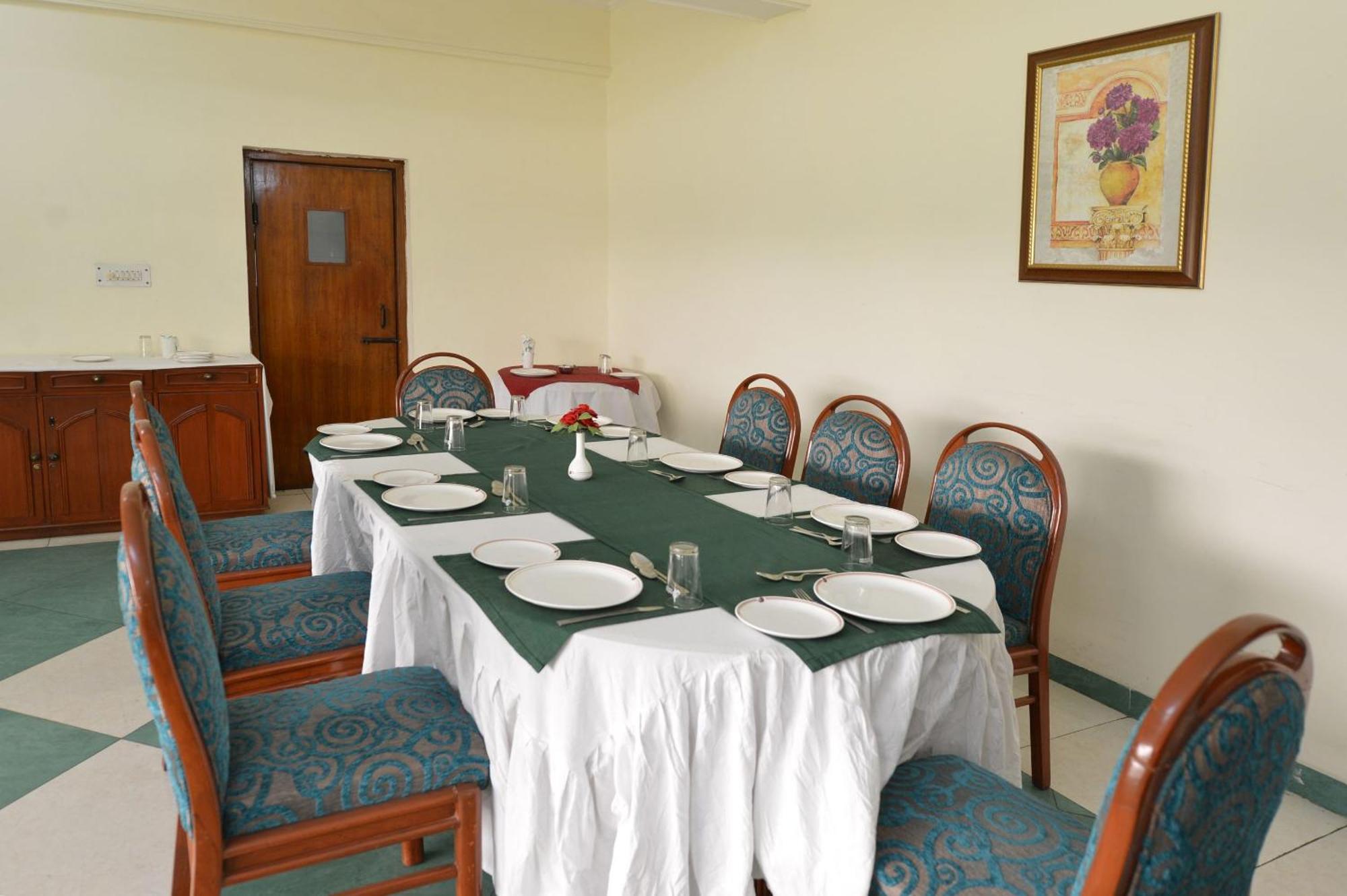 Karna Lake Tourist Resort Karnal Ngoại thất bức ảnh